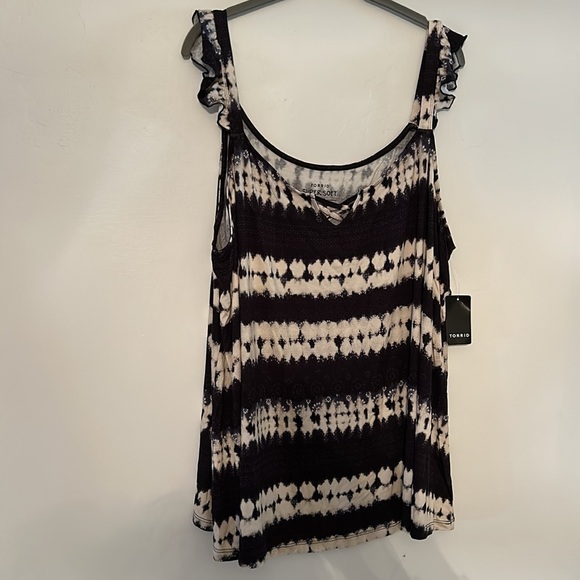 NWT Torrid 4 Super Soft Ruffle Tank - Picture 6 of 9